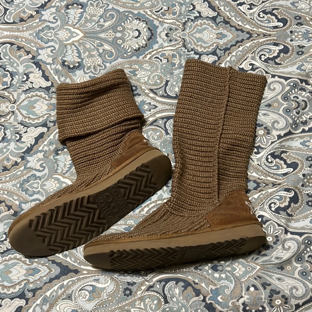 EUC UGG sweater boots